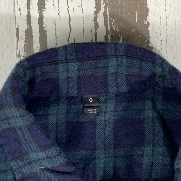 Soft Flannel Button Up Shirt - Picture 5 of 6